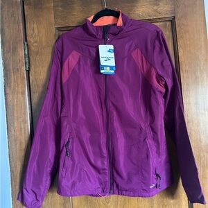 Brook’s Women’s Essential Run Jacket II - XL. NWT